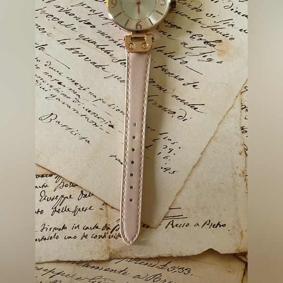 QUARTZ Ladies Rose Gold Tone with Leather Band Classic Analog Watch - Picture 10 of 10